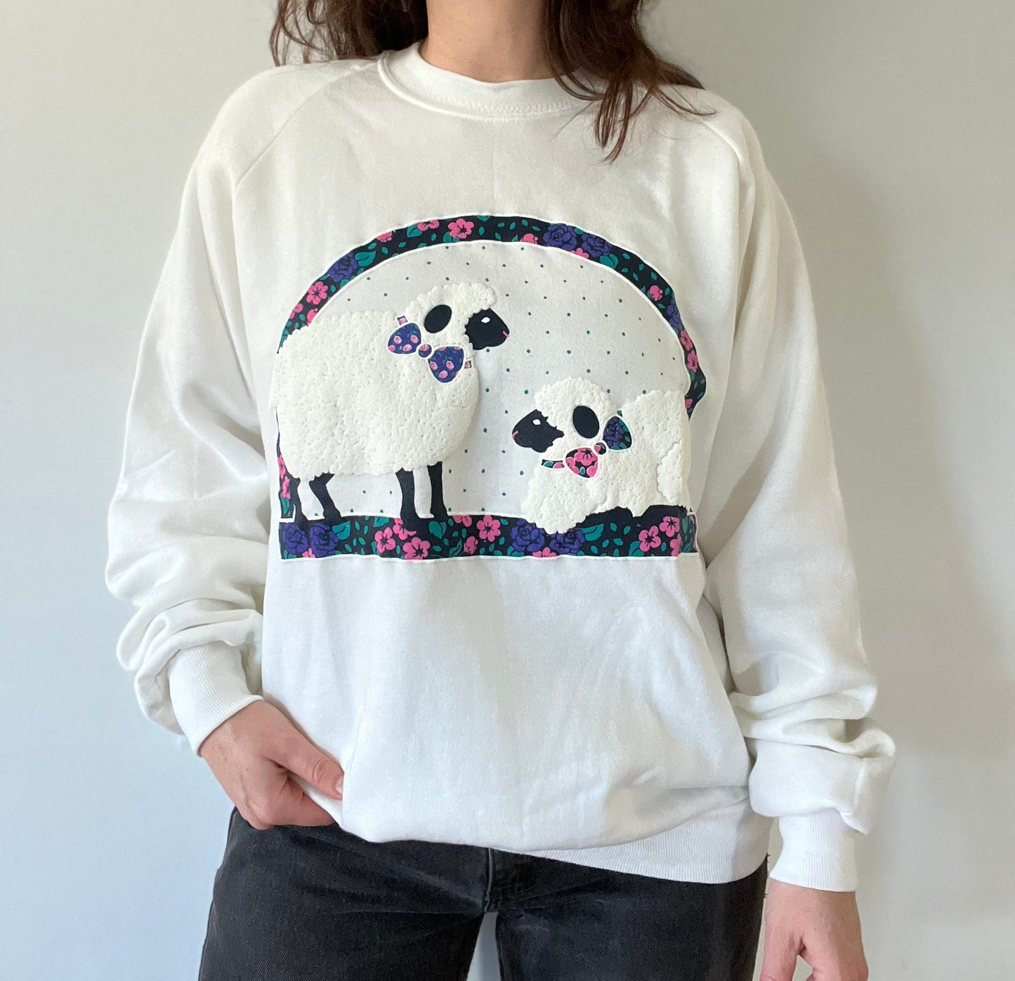 1990s white sheep puff paint sweatshirt XL