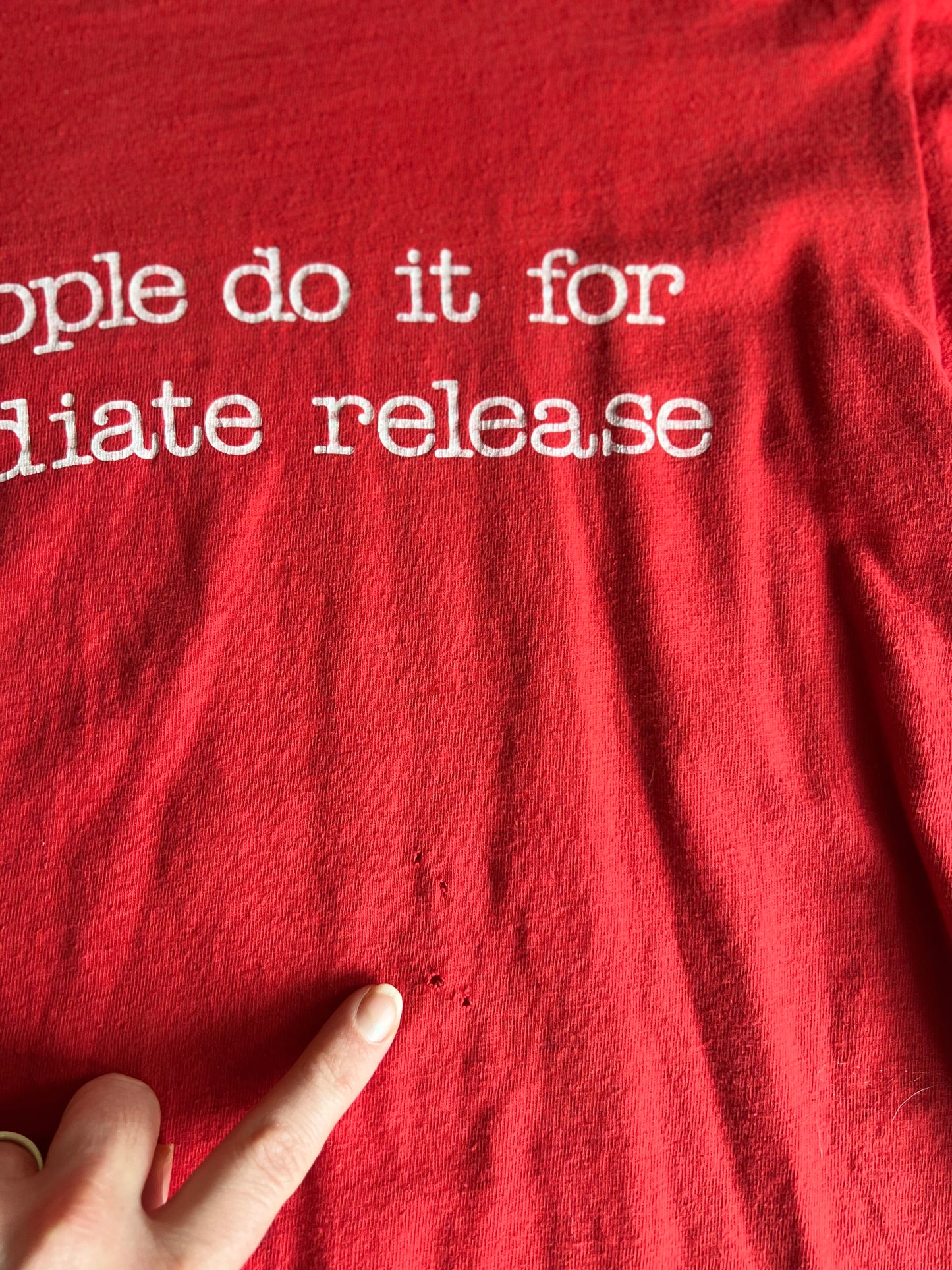 1980's 'PR People do it for immediate release' tee M